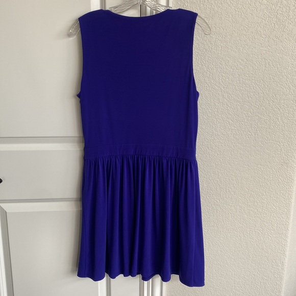 Dress - Picture 5 of 6